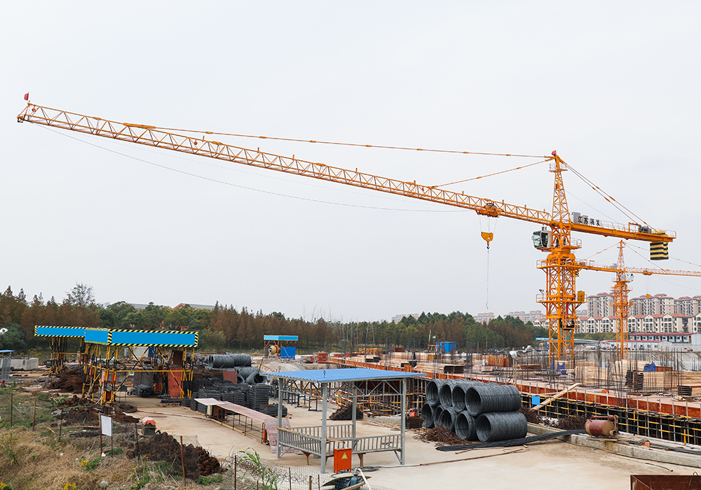 QTZ125 (6015) Topkit Construction Tower Crane 10T 부하 용량